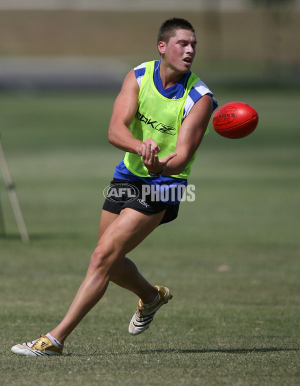 Kangaroos Training 070307 - 1977
