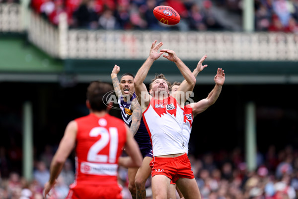 AFL 2023 Round 09 - Sydney v Fremantle - A-36033140