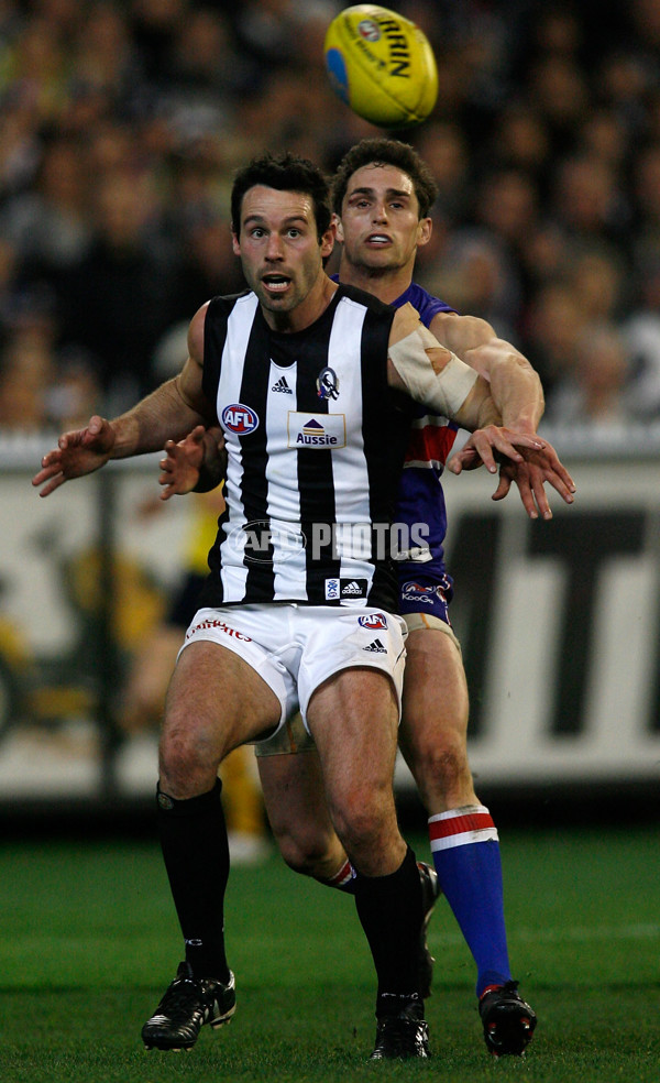 AFL 2010 1st Qualifying Final - Collingwood v Western Bulldogs - 217043