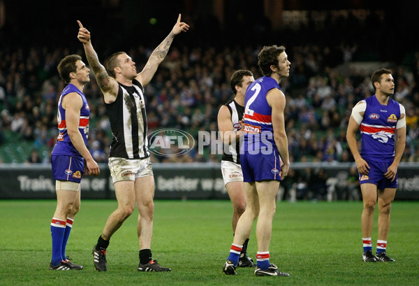 AFL 2010 1st Qualifying Final - Collingwood v Western Bulldogs - 217051