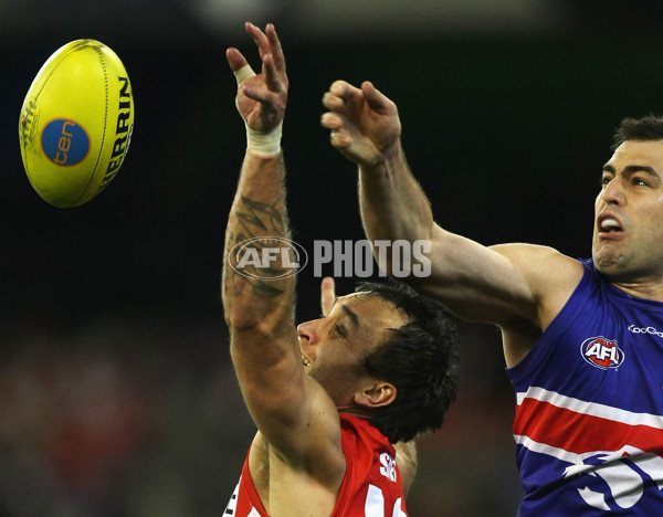 AFL 2010 1st Semi Final - Western Bulldogs v Sydney - 217689