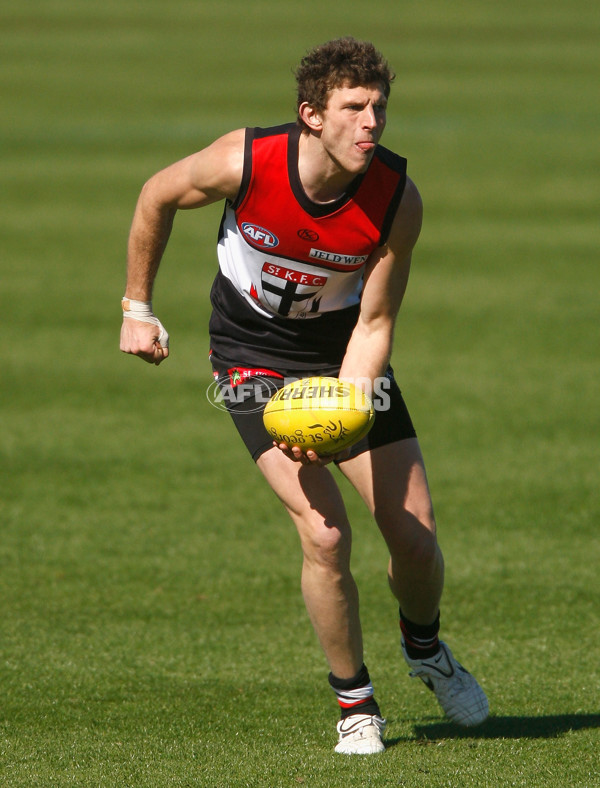 AFL 2010 Training - St Kilda 140910 - 217807