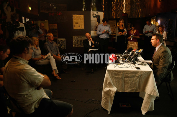 AFL 2010 Media - Mark Thompson Announcement - 220518