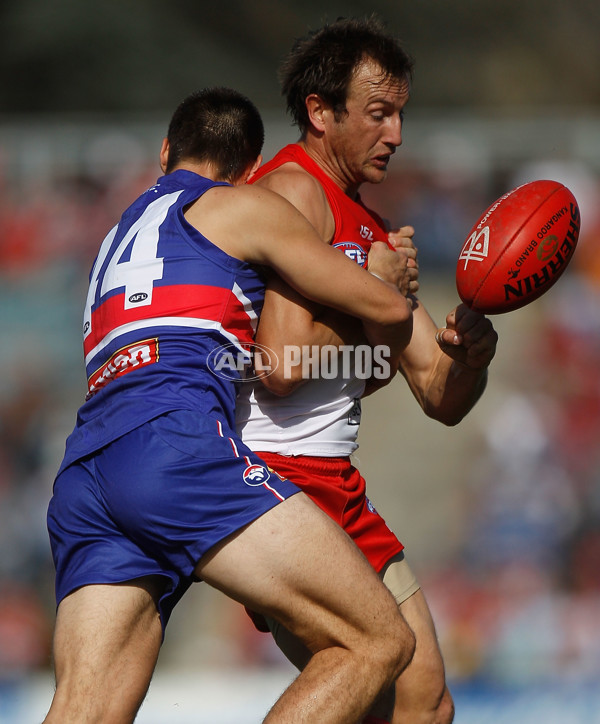 AFL 2011 Rd 07 - Western Bulldogs v Sydney - 229561