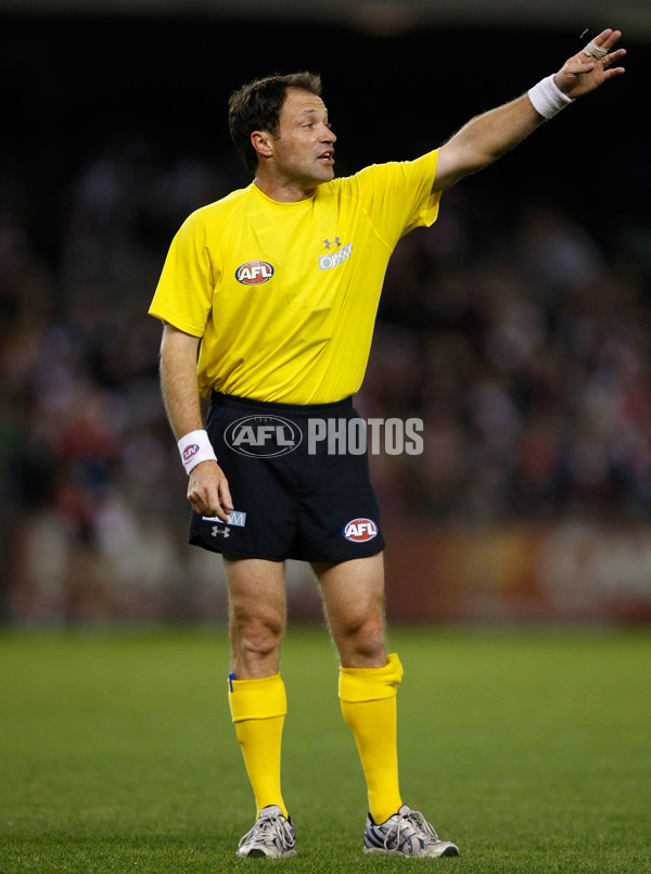 AFL 2011 Rd 07 - St Kilda v Carlton - 230053