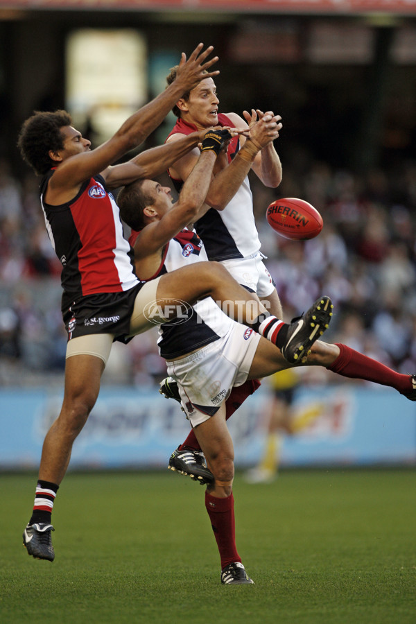 AFL 2011 Rd 09 - St Kilda v Melbourne - 230898