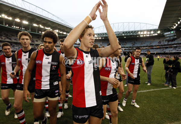 AFL 2011 Rd 09 - St Kilda v Melbourne - 230933