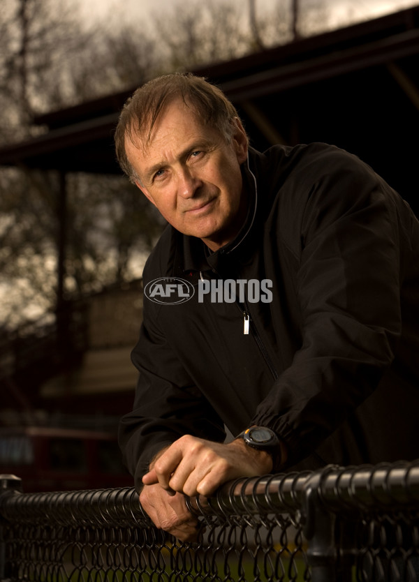 AFL Portraits - Bernie Quinlan 170610 - 236817