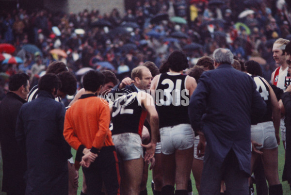 AFL Historical - St Kilda Saints - 27703