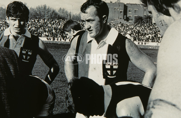AFL Historical - St Kilda Saints - 27437