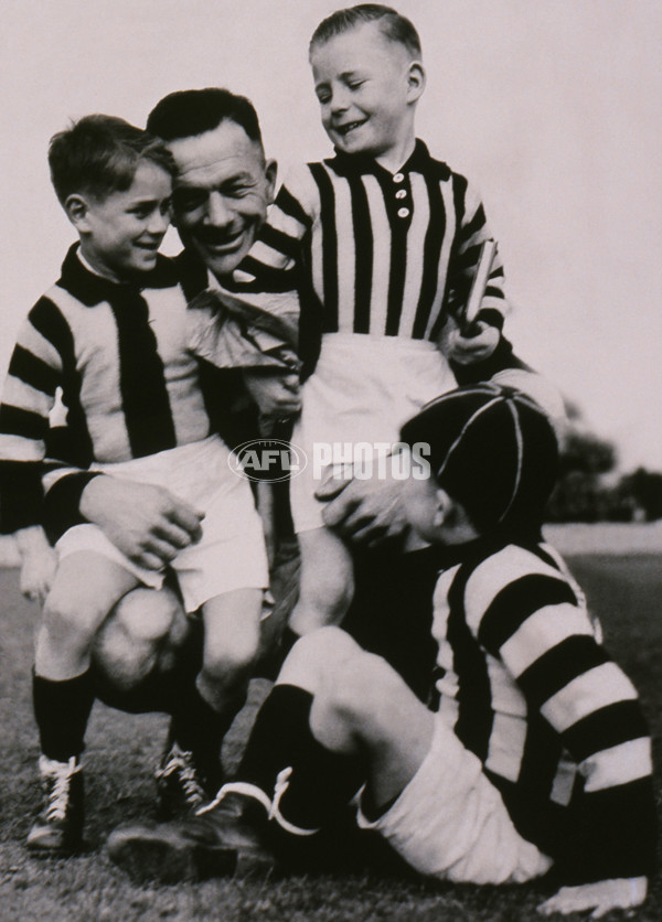 AFL Historical - Collingwood Magpies - 28658