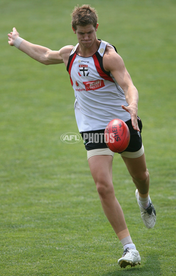 AFL Media - St Kilda Training 141207 - 28837