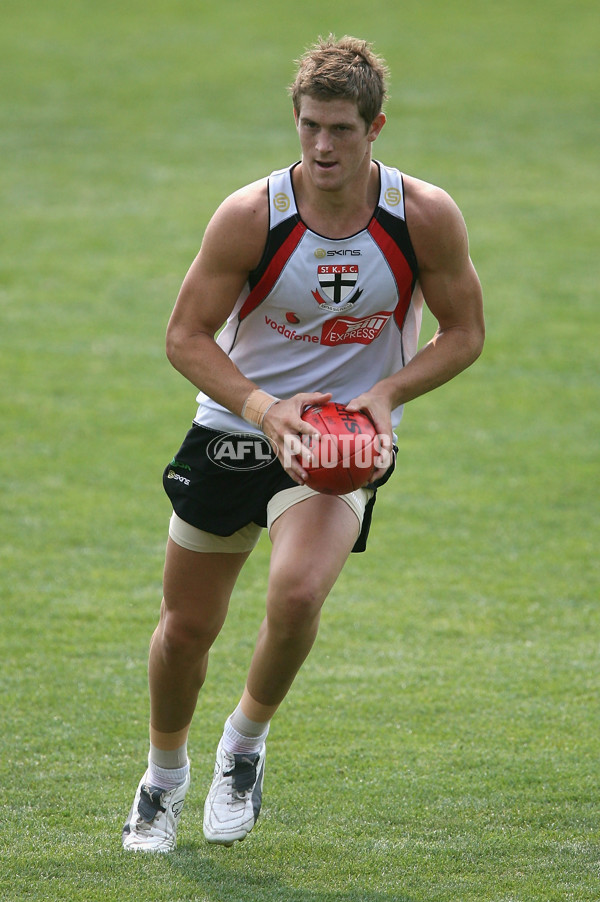 AFL Media - St Kilda Training 141207 - 28838
