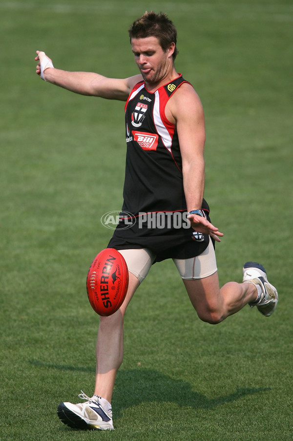 AFL Media - St Kilda Training 141207 - 28853