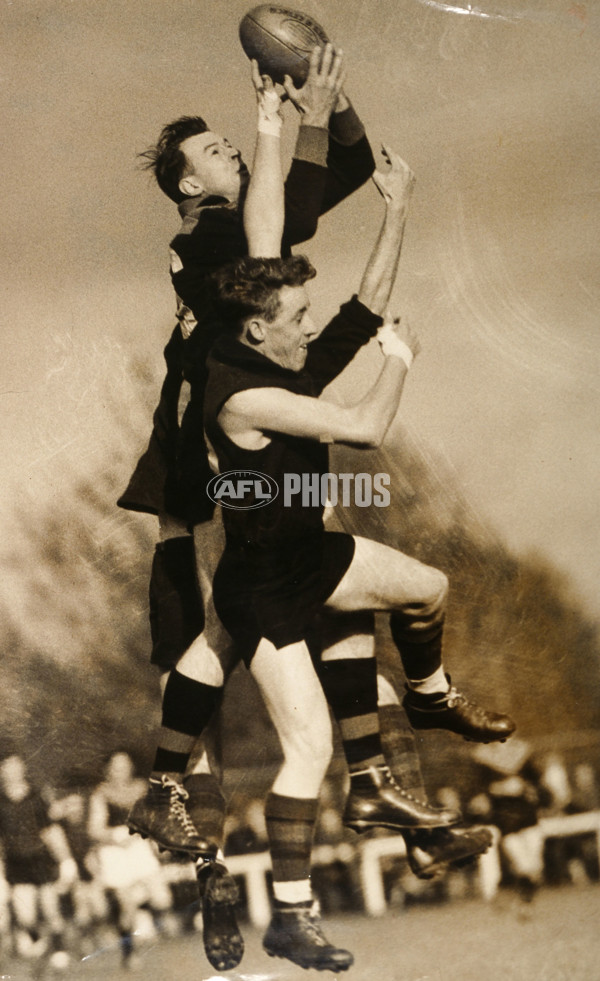 AFL Historical - Essendon Bombers - 29646
