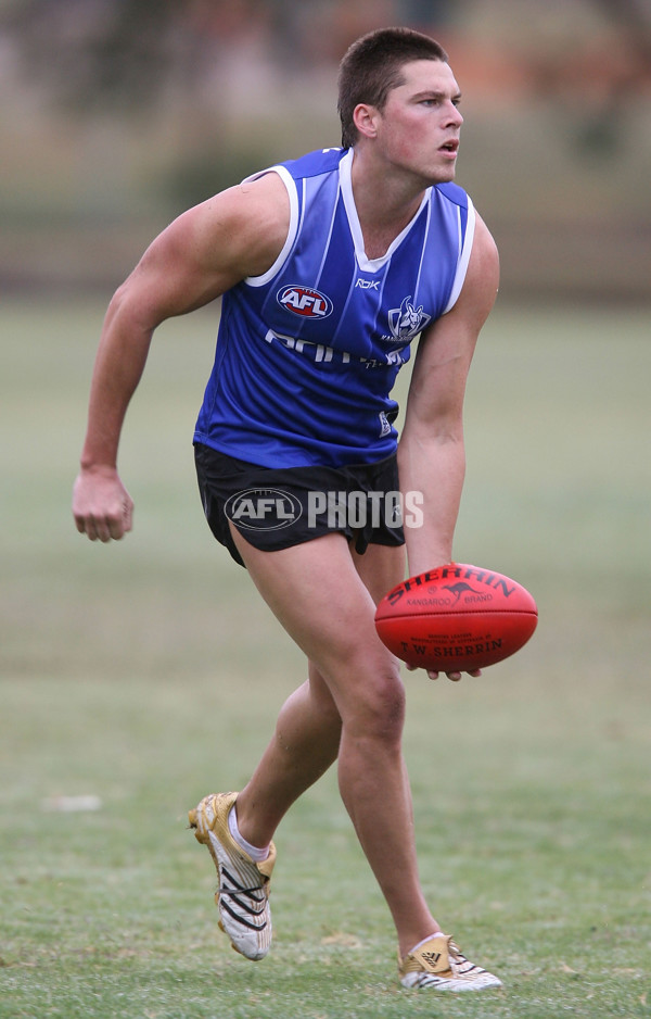 AFL - Kangaroos Training 20/3/07 - 3048