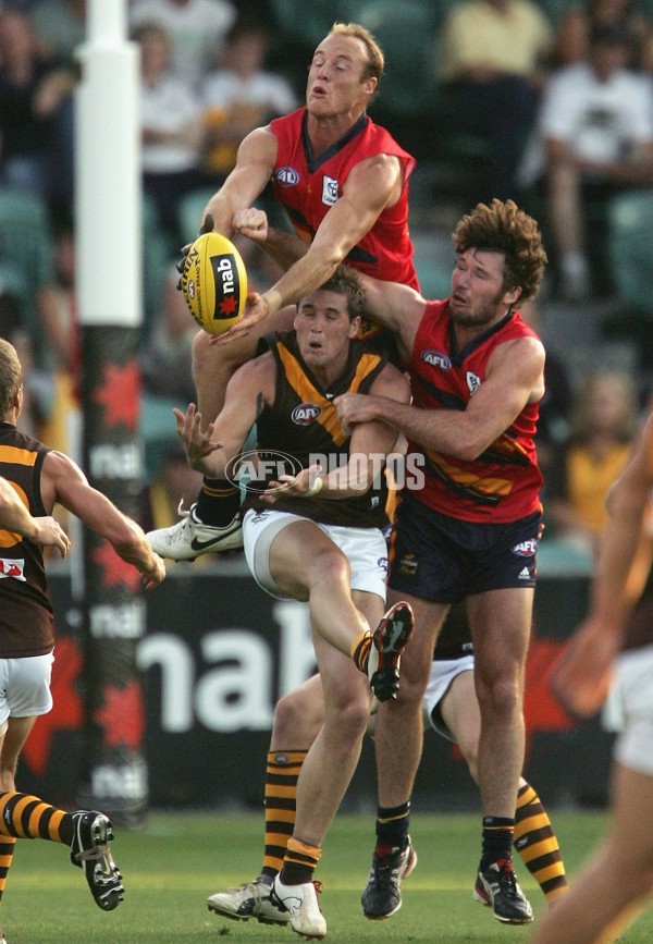AFL 2006 NAB Cup Rd 2 - Hawthorn v Adelaide - 31230