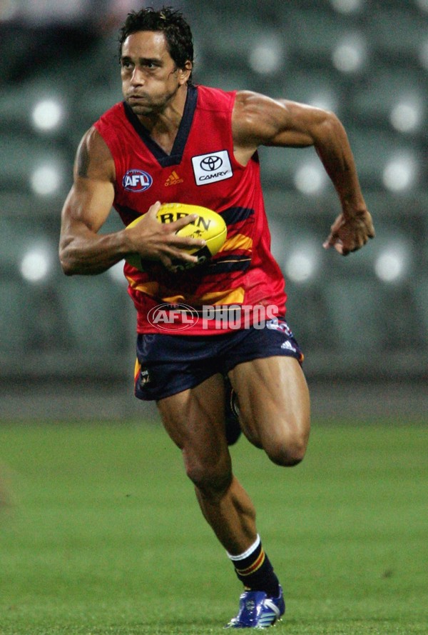 AFL 2006 NAB Cup Rd 2 - Hawthorn v Adelaide - 31238