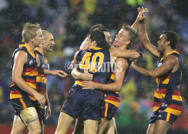AFL 2006 Rd 6 - Adelaide Crows v Port Adelaide - 31447