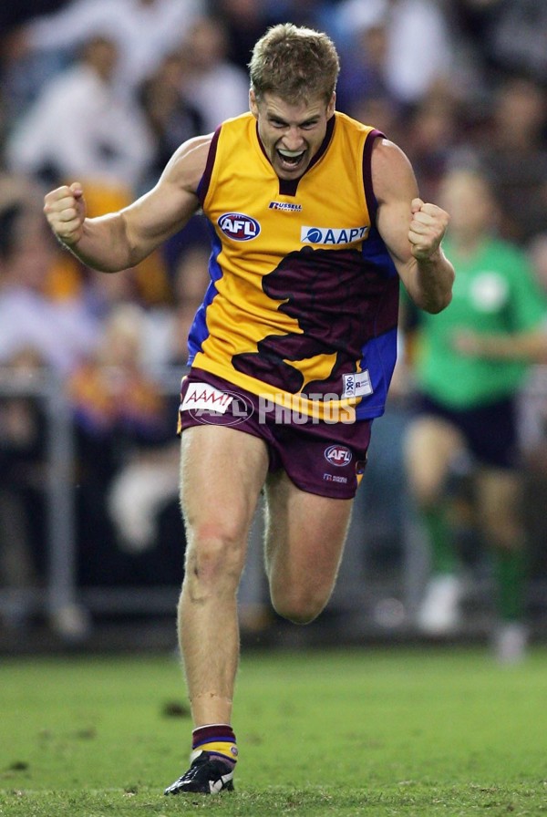 AFL 2006 Rd 2 - Brisbane Lions v Essendon - 32124