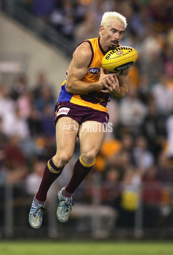 AFL 2006 Rd 2 - Brisbane Lions v Essendon - 32111