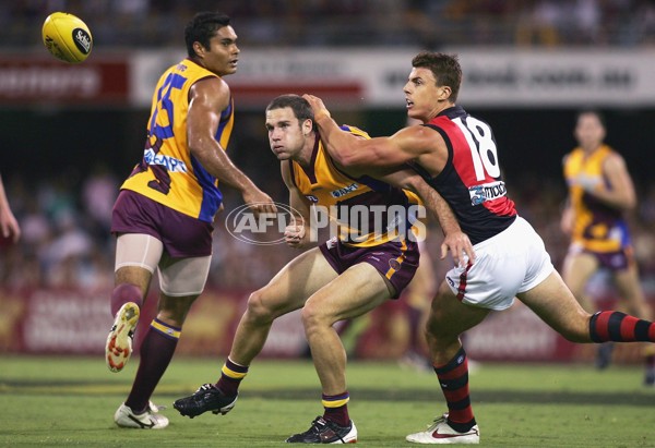 AFL 2006 Rd 2 - Brisbane Lions v Essendon - 32113