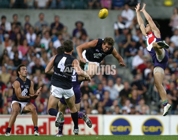 AFL 2006 Rd 2 - Fremantle v Carlton - 32972