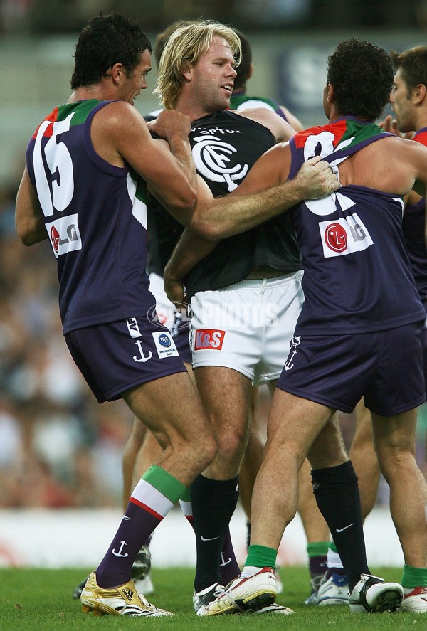 AFL 2006 Rd 2 - Fremantle v Carlton - 32956
