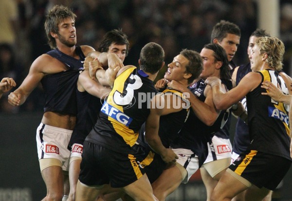 AFL 2006 Rd 5 - Richmond v Carlton - 33062