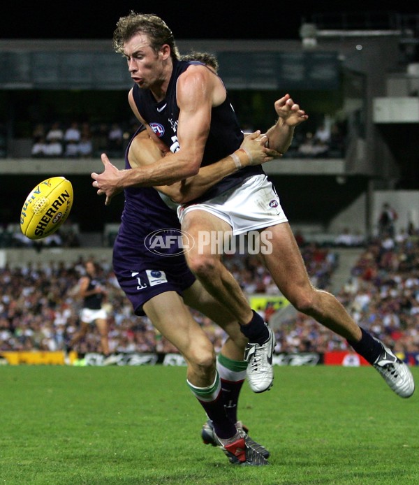 AFL 2006 Rd 2 - Fremantle v Carlton - 32968