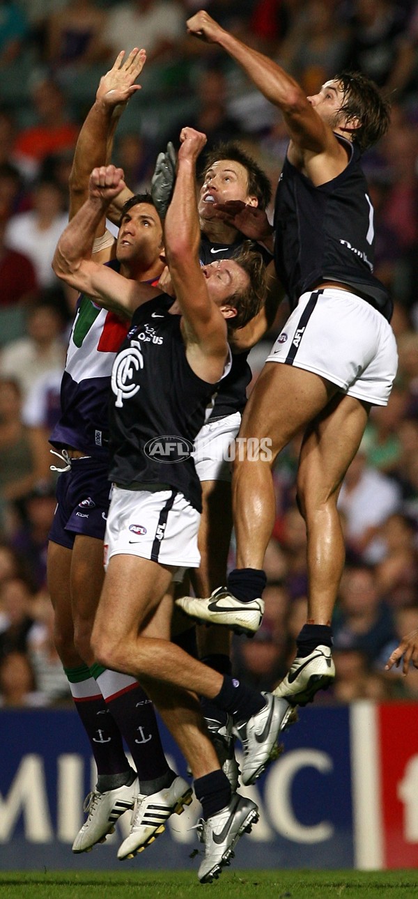 AFL 2006 Rd 2 - Fremantle v Carlton - 32957