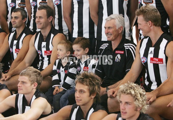 AFL Media - 2006 Collingwood Team Photo Session - A-36324472