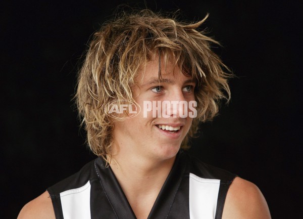 AFL Media - 2006 Collingwood Team Photo Session - A-36324478