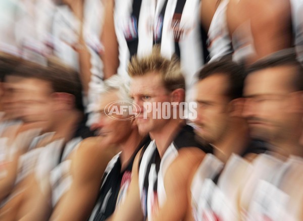 AFL Media - 2006 Collingwood Team Photo Session - A-36324481