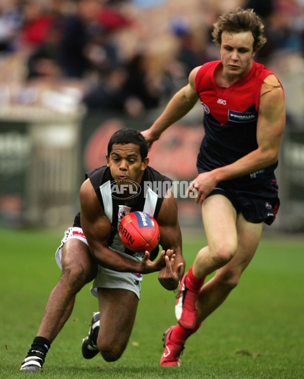 AFL 2006 Rd 11 - Melbourne v Collingwood - 34057