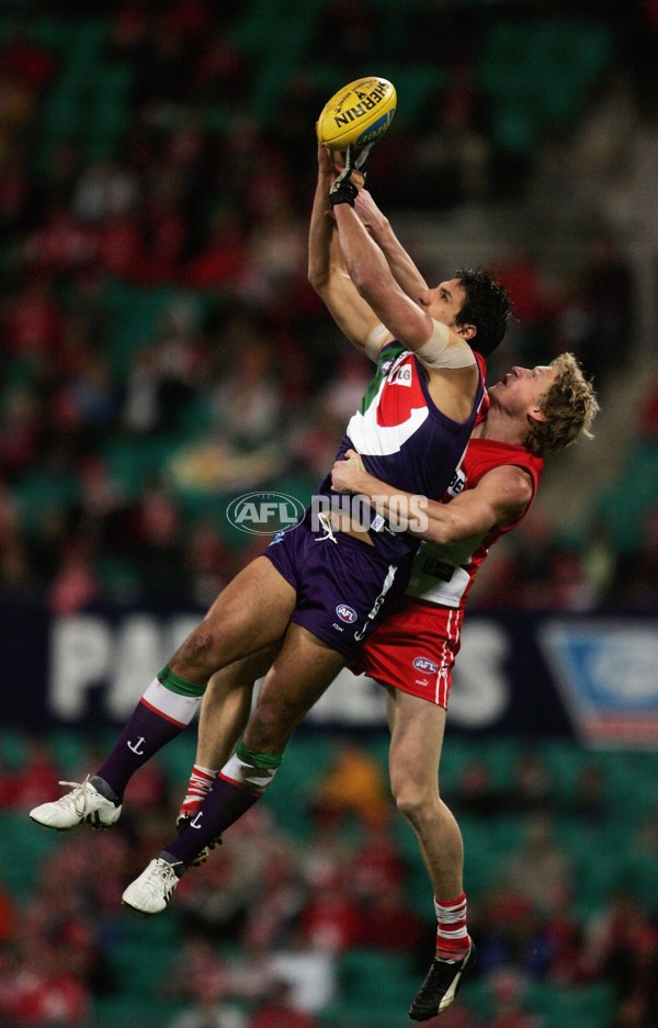 AFL 2006 Rd 13 - Sydney v Fremantle - 35677