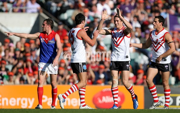AFL 2006 Rd 16 - Fremantle v Melbourne - 35789