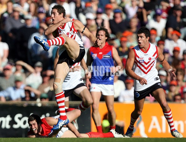 AFL 2006 Rd 16 - Fremantle v Melbourne - 35803