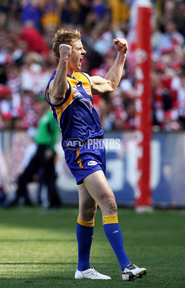 AFL 2006 Grand Final - Sydney Swans v West Coast Eagles - A-36365637