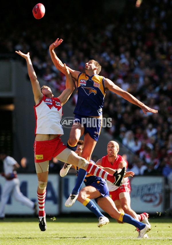AFL 2006 Grand Final - Sydney Swans v West Coast Eagles - A-36365644