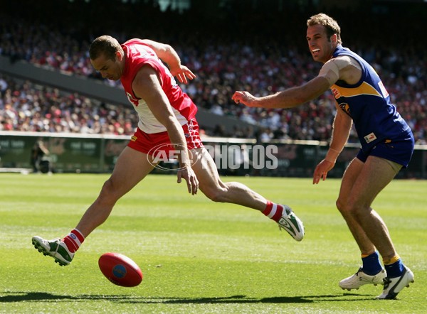 AFL 2006 Grand Final - Sydney Swans v West Coast Eagles - 36949