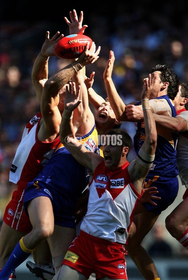 AFL 2006 Grand Final - Sydney Swans v West Coast Eagles - 36966