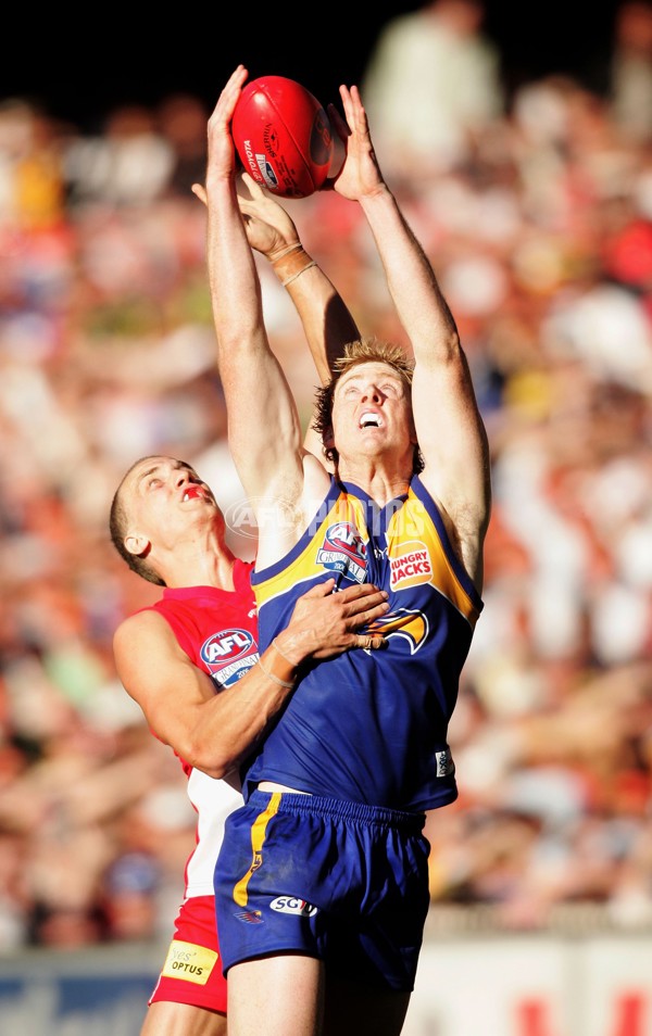 AFL 2006 Grand Final - Sydney Swans v West Coast Eagles - 37170