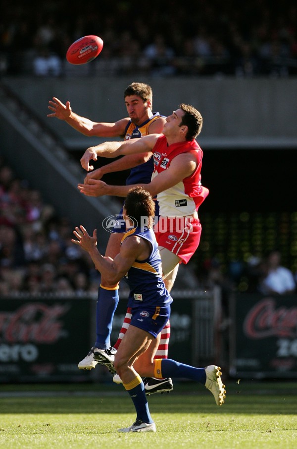AFL 2006 Grand Final - Sydney Swans v West Coast Eagles - A-36369299