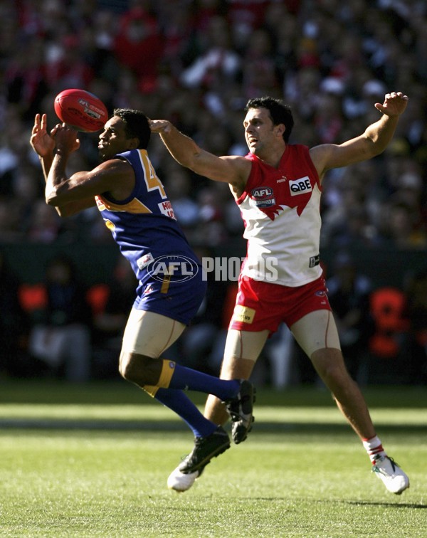 AFL 2006 Grand Final - Sydney Swans v West Coast Eagles - A-36369330
