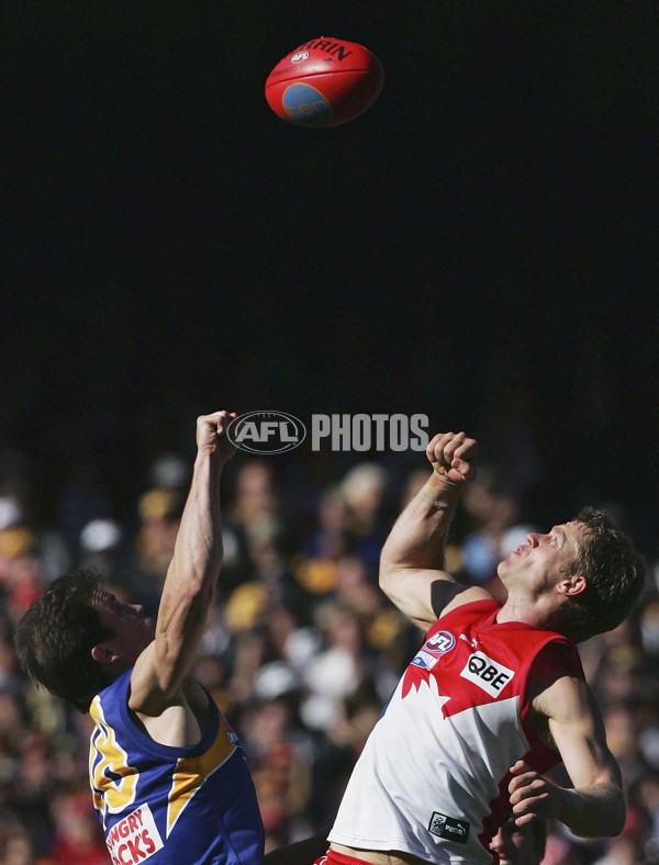 AFL 2006 Grand Final - Sydney Swans v West Coast Eagles - A-36369332