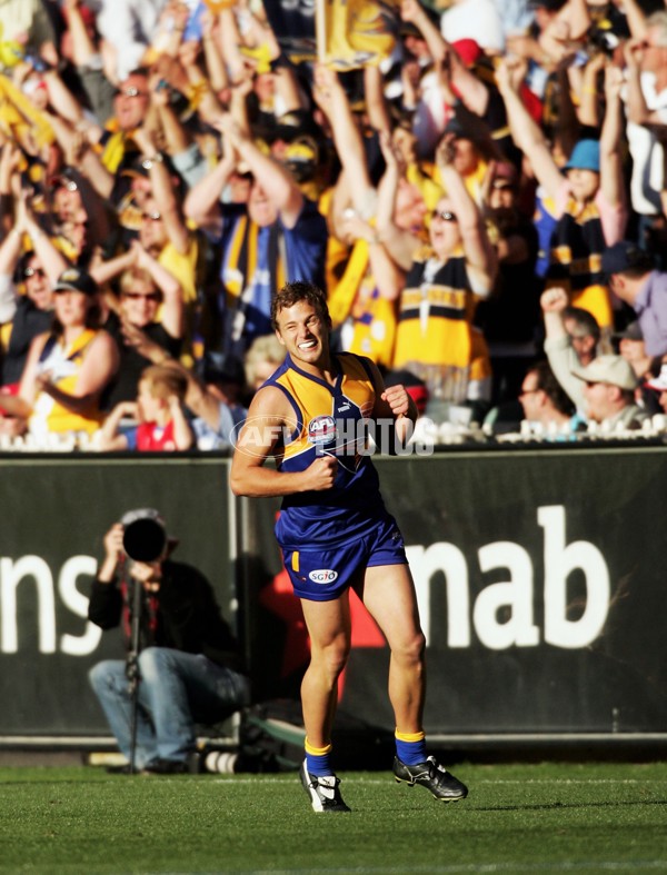 AFL 2006 Grand Final - Sydney Swans v West Coast Eagles - A-36370811