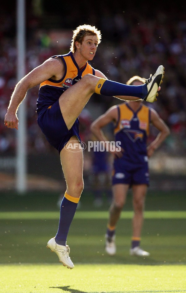 AFL 2006 Grand Final - Sydney Swans v West Coast Eagles - A-36370821