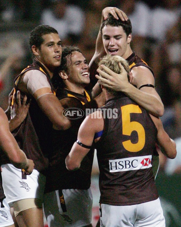 AFL 2006 NAB Cup Rd 2 - Hawthorn v Adelaide - 37626