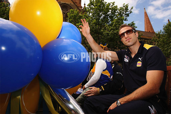 AFL 2006 Media - 2006 Grand Final Parade - 379217